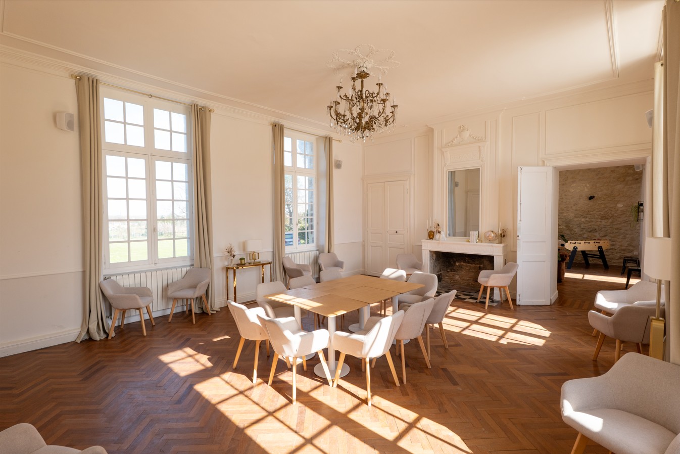 Salon - salle de réunion - cocktail - lumineux chateau